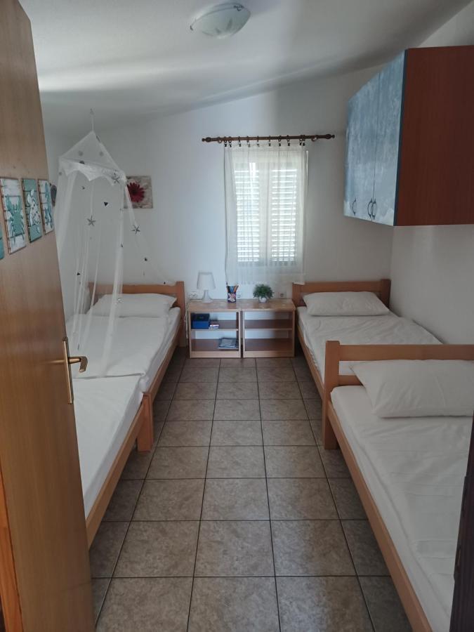 Apartmani Jakovljevic Murter Exterior foto
